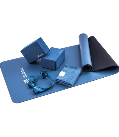 Bloom yoga set. Containing 2 yoga bricks, sports towel, yoga strap and yoga mat, all blue