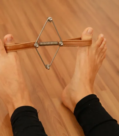 kauffer, toe, corrector